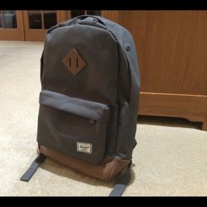 Herschel Heritage Mid Volume Backpack Gray